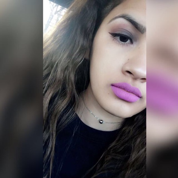 Meet your Posher, Julia - Picture 1 of 1